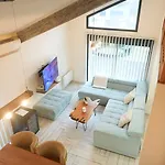 Cozy Loft With Sauna And Hot Tub