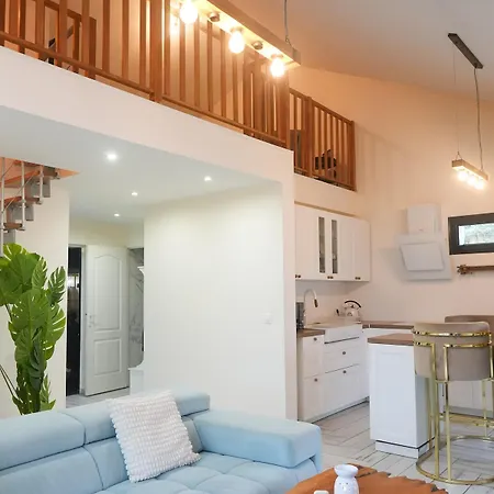 Cozy Loft With Sauna And Hot Tub *